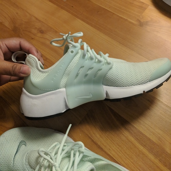 nike air presto mint green
